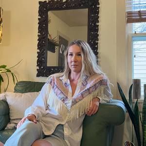 Meet your Posher, Simone